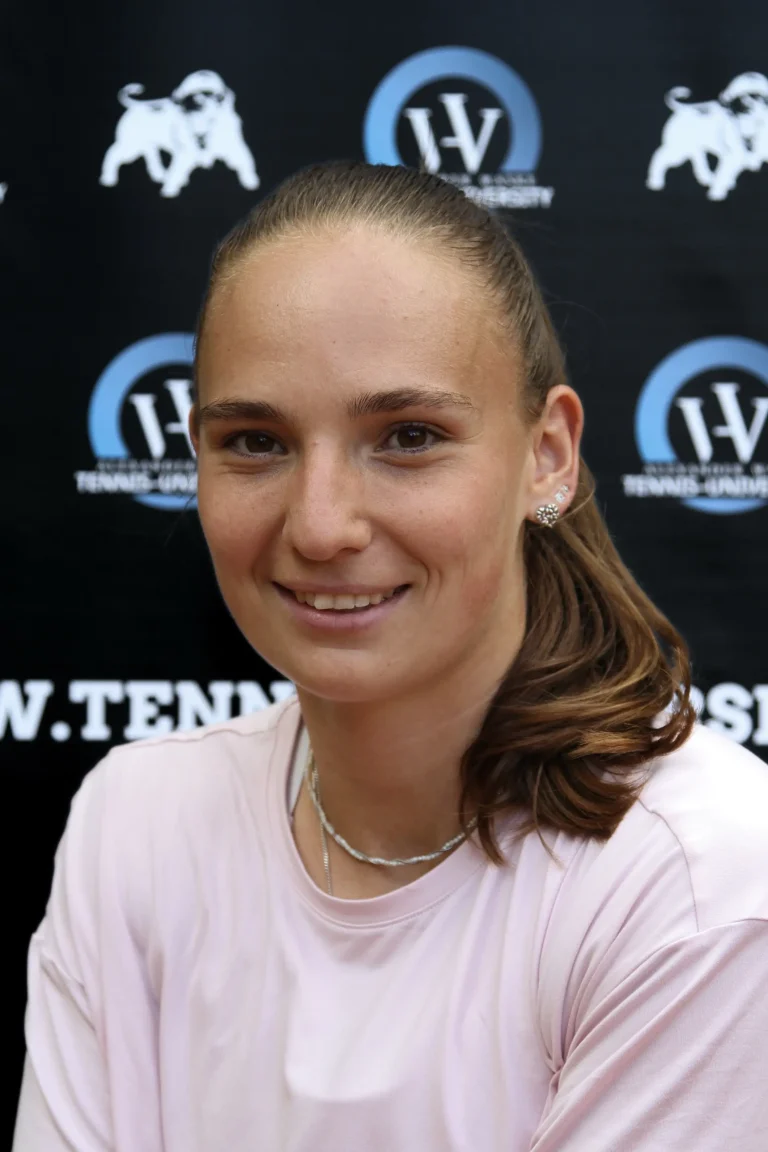 Mara Guth